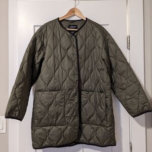 Everlane Quilted Liner in Kalamata